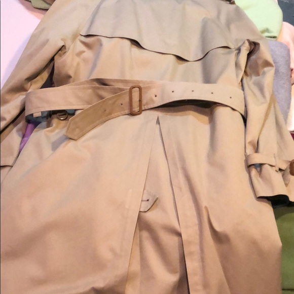Vintage Burberry trench coat - Picture 5 of 6